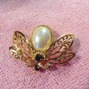 VINTAGE 1992 AVON BUMBLE BEE BROOCH / PIN with MOTHER of PEARL